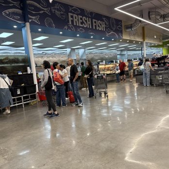 Mei Mei Market - Fresh fish market - International Grocery Near Me - Castro Valley, California