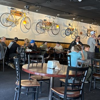 Idyllwild Pizza - The inside - Pizza Near Me - Idyllwild, California Idyllwild Pizza - The inside - Pizza Near Me - Idyllwild, California