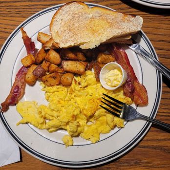 Mimi's Cafe - American Near Me - Chesterfield, Missouri Mimi's Cafe - American Near Me - Chesterfield, Missouri