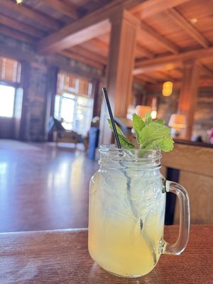 Crater Lake Lodge by null