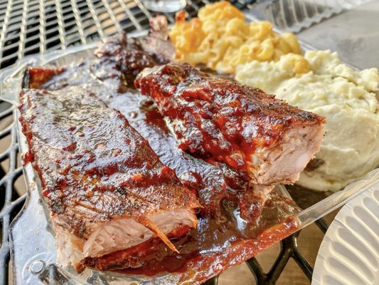 Everett & Jones Barbeque by null