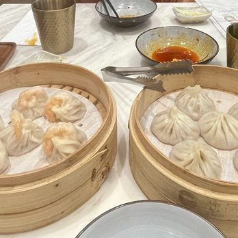 Supreme Dumplings - Shrimp and Pork Dumplings (L) and Pork Dumplings (R) - Shanghainese Near Me - Honolulu, Hawaii