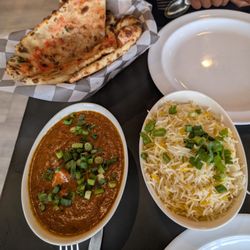 Twisted Cork & Taphouse - Chicken tikka masala and garlic naan