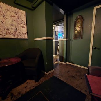 Founders Speakeasy - The dark moody interior in the small side room - Cocktail Bars Near Me - Albuquerque, New Mexico