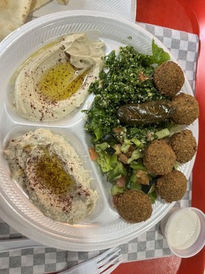 Lazeez Mediterranean cafe by null