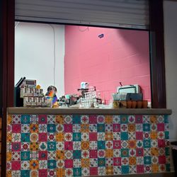 Gloria’s Coffee Bar - Inside the food hall now