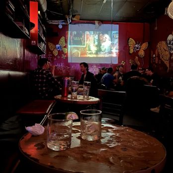 【定価の半額／額縁付】The Library East Village NY 定価の半額／額縁付】The Library East Village NY - メルカリ