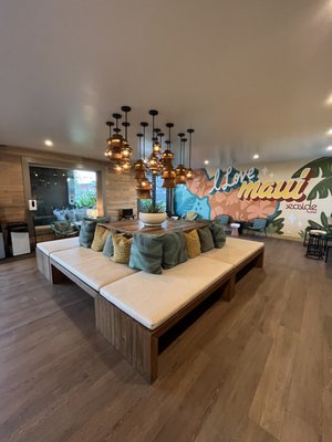 Maui Seaside Hotel by null