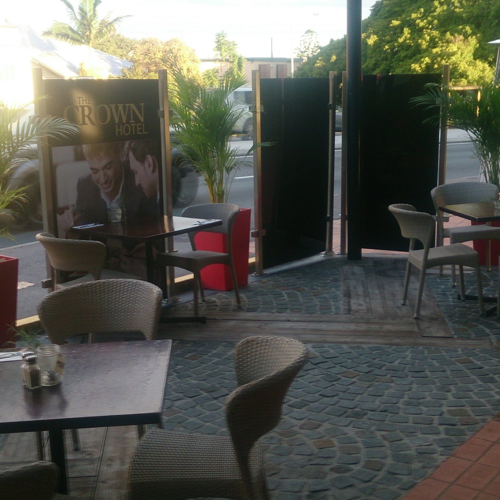 Crown Hotel - The Outdoor Area - Bars Near Me - Lutwyche, QLD Crown Hotel - The Outdoor Area - Bars Near Me - Lutwyche, QLD