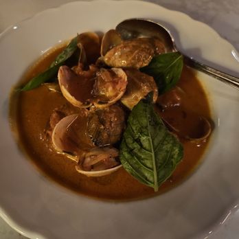 Piano Piano - Spicy Manila clams - Pizza Near Me - Toronto, Ontario Piano Piano - Spicy Manila clams - Pizza Near Me - Toronto, Ontario