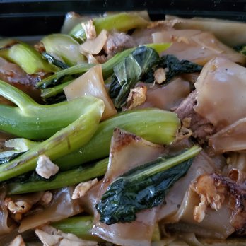 LeDu Thai Eatery - pad see you - Thai Near Me - Newton, Massachusetts