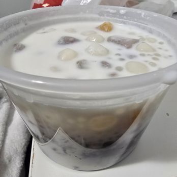 Sweet Tale - Desserts Near Me - Markham, Ontario