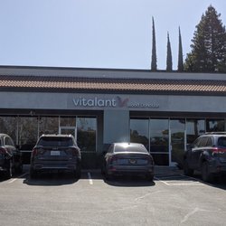 Vitalant Blood Donation- Folsom - Store front.