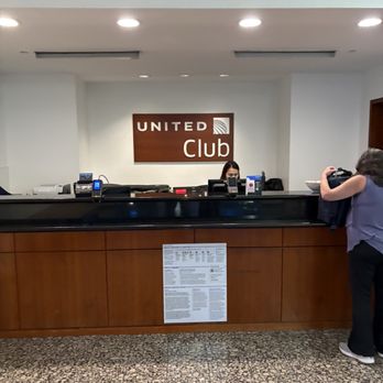 United Club - Airport Lounges Near Me - Dulles, Virginia