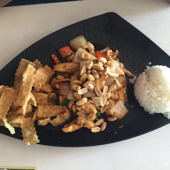 Royal's Taste - Kung Pao Chicken Lunch Special $7 or so - Thai Near Me - Bellflower, California Royal's Taste - Kung Pao Chicken Lunch Special $7 or so - Thai Near Me - Bellflower, California