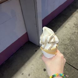 Rick's Parkside Drivein Restaurant - Coffee and cream ice cream