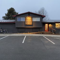 Mountain Spirits Liquors - Exterior