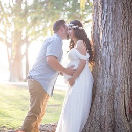 Maternity photos with Devon Maternity photos with Devon