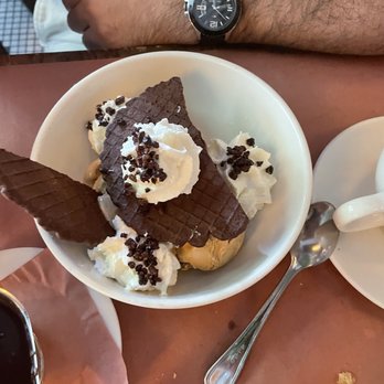 The Smith - Hazelnut Mocha Sundae - New American Near Me - Washington, DC, District of Columbia The Smith - Hazelnut Mocha Sundae - New American Near Me - Washington, DC, District of Columbia