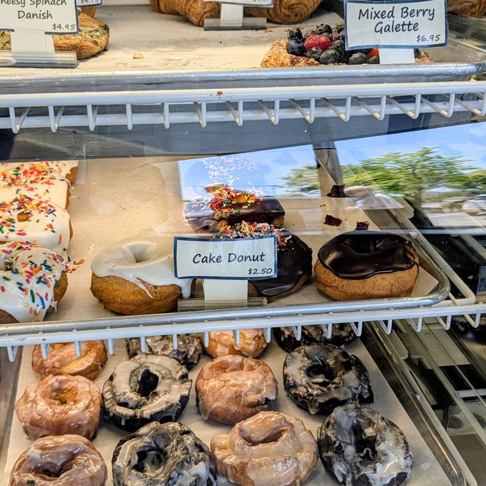 Fiene's Bakery - Bakeries Near Me - Naperville, Illinois