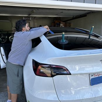 Swift Auto Glass - Back Glass Replacement TESLA Model Y 2023 - Auto Glass Services Near Me Swift Auto Glass - Back Glass Replacement TESLA Model Y 2023 - Auto Glass Services Near Me