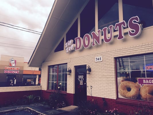 Tip Top Donuts by null