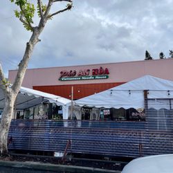 Pho An Hoa - Outside