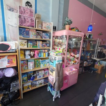 S7-Icy Bubble - Inside the shop. Various other items sold. - Bubble Tea Near Me - Honolulu, Hawaii S7-Icy Bubble - Inside the shop. Various other items sold. - Bubble Tea Near Me - Honolulu, Hawaii