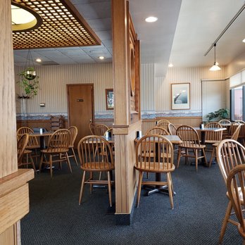 The Broaster - a restaurant with tables and chairs - New American Near Me - Faribault, Minnesota