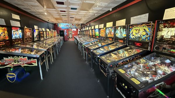 Pacific Pinball Museum by null