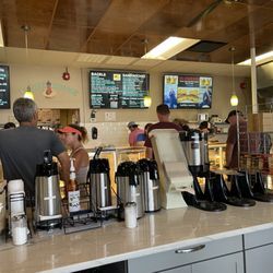 Lighthouse Bagels & Deli - Indoor views