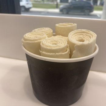 Vargas Fruiteria - Rolled Vanilla Ice Cream - Ice Cream & Frozen Yogurt Near Me - Fort Smith, Arkansas