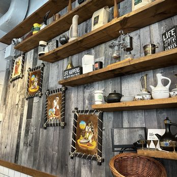 Mofer Coffee - Decor - Coffee & Tea Near Me - Toronto, Ontario