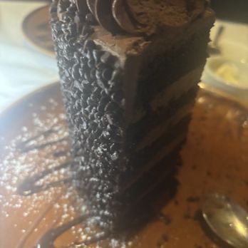 Carmine's Rosemont - Chocolate Lava Cake - Italian Near Me - Rosemont, Illinois