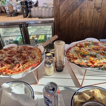 JayBird Tavern - Bogo Pizza - Pizza Near Me - Roanoke, Virginia JayBird Tavern - Bogo Pizza - Pizza Near Me - Roanoke, Virginia