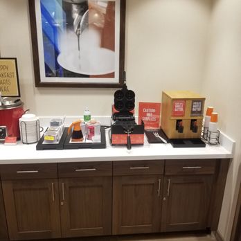 Hampton Inn & Suites Tucson Tech Park - Hotels Near Me - Tucson, Arizona