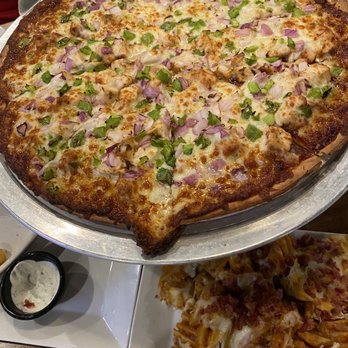 Sugar River Pizza - Cracker thin bbq chicken pizza. Yum! Maybe a little less sauce would be better. - Pizza Near Me - Sun Prairie, Wisconsin