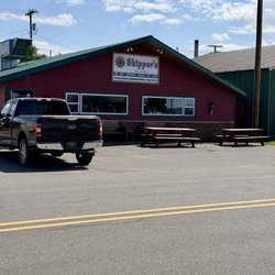Skipper's Bar and Grill