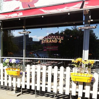 Calexico's - Part of Calexico´s outdoor restaurant by the seawalk. - Mexican Near Me - Stockholm, Alberta