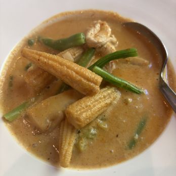 Lao Garden - Chicken red curry - Laotian Near Me - Berkeley, California