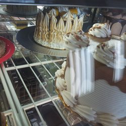 Havana Vieja Bakery - I love burnt merengue.