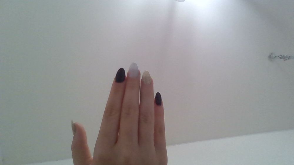 Classy Nails Logo