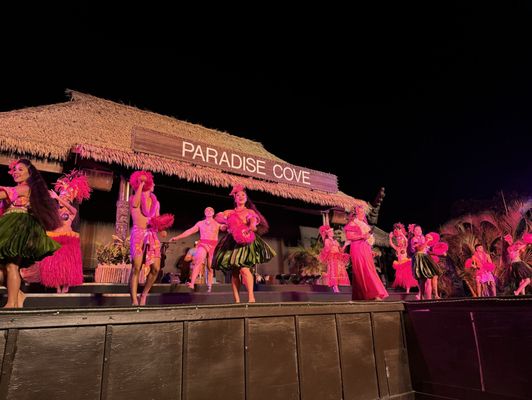 Paradise Cove Luau by null