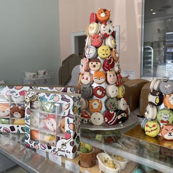 Daan Go Cake Lab - Too cute to eat. Unique flavors to choose from. A must try in Toronto! - Desserts Near Me - Richmond Hill, Ontario Daan Go Cake Lab - Too cute to eat. Unique flavors to choose from. A must try in Toronto! - Desserts Near Me - Richmond Hill, Ontario