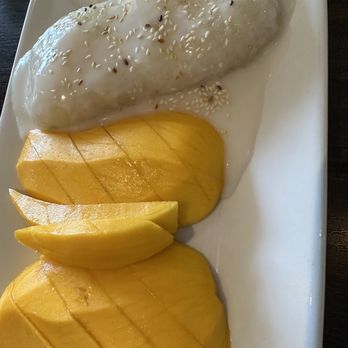 Thai Villa Restaurant - Mango sticky rice - Thai Near Me - Lakewood, California Thai Villa Restaurant - Mango sticky rice - Thai Near Me - Lakewood, California