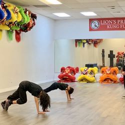 Lion's Pride Kung Fu - Kung Fu Class Warm-Ups (8 - 12 YOs)