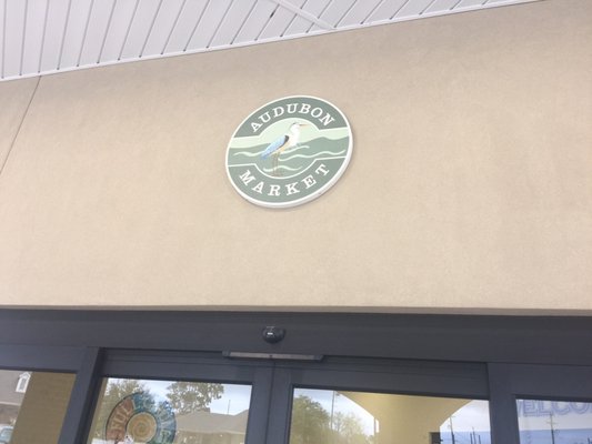 Audubon Market by null