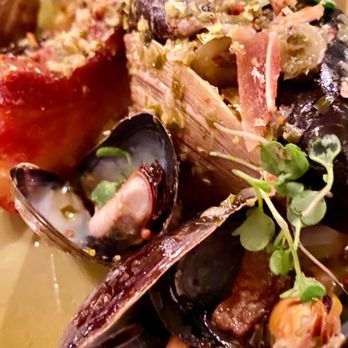 Joséphine - Shellfish with pork belly - Seafood Near Me - Montreal, Quebec Joséphine - Shellfish with pork belly - Seafood Near Me - Montreal, Quebec