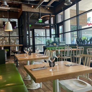 True Food Kitchen - Restaurant seating - New American Near Me - Houston, Texas True Food Kitchen - Restaurant seating - New American Near Me - Houston, Texas