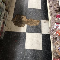 Corner Z Supermarket - The store is not being physically maintained!